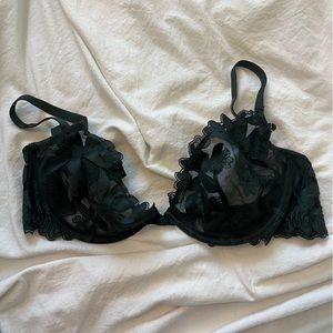 Green Victoria’s Secret bralette size 32DD